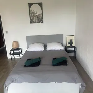 Appartement Tour Eiffel Vue Seine Avec Terrasse, Paris